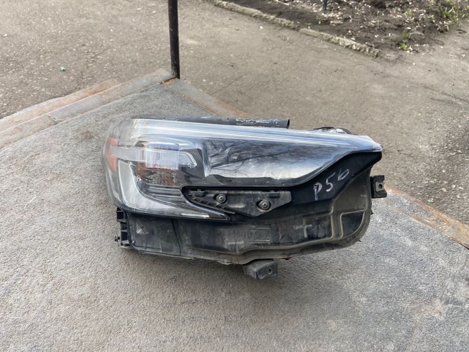 Фара Субару Outback 2023г