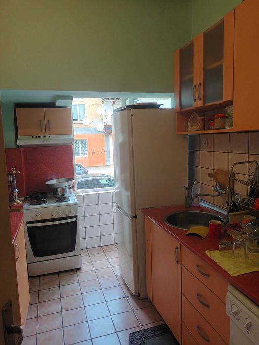 Продава се Тристаен апартамент в Перник, Център - 76 кв.м за 1132 €/кв.м - Снимка #6