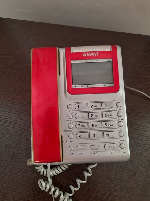 Телефон проводной