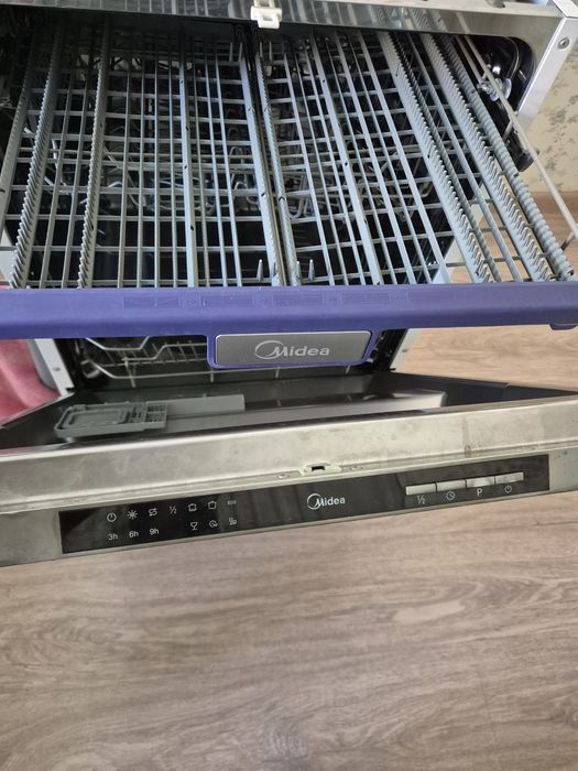 Посудомойка Midea как есть либо на запчасти