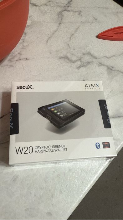 Продам  SecuX W20 криптовалютный кошелёк.