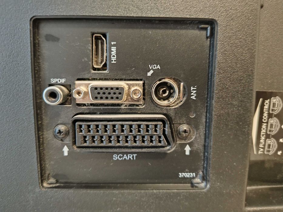 Televizor LED 32'' HD Akai LT-3227AD, negru, stare bună