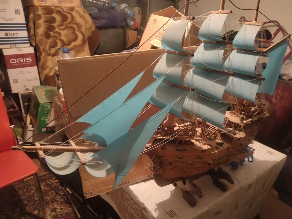 Корабль сувенирный