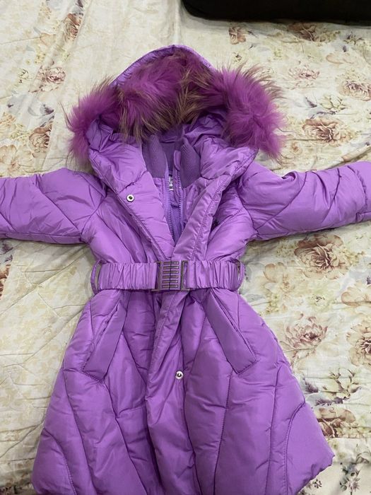 Абсолютно новая зимняя куртка на девочку