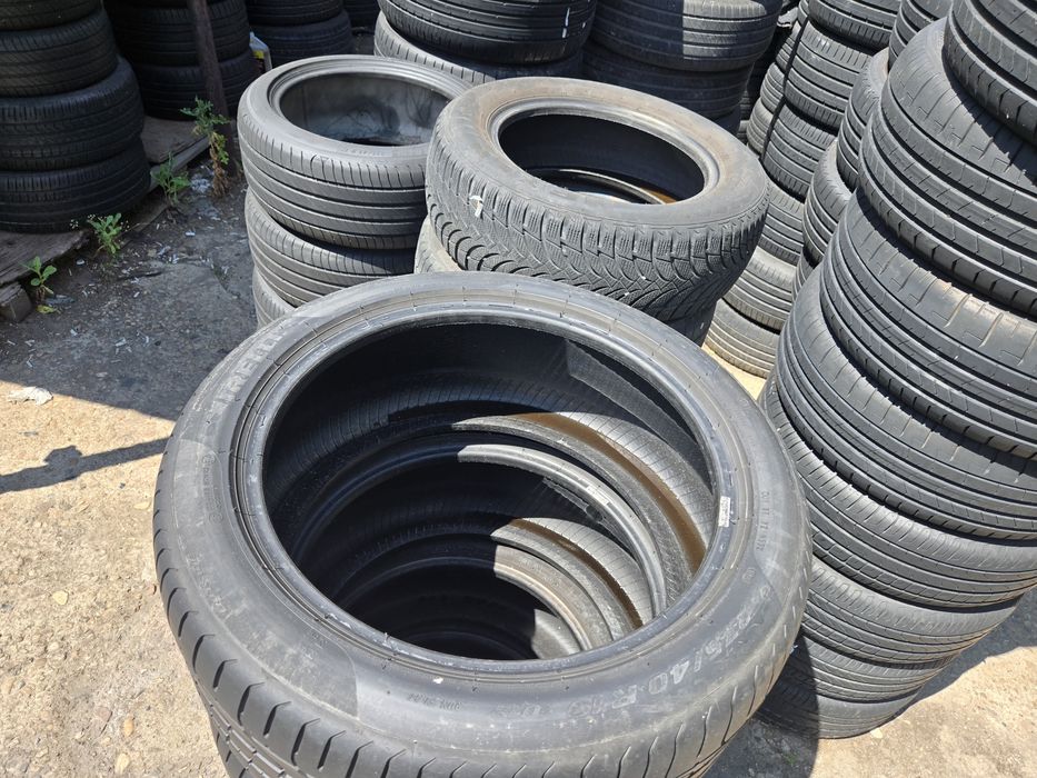 2бр. 275 40 19 Pirelli RunFlat летни.