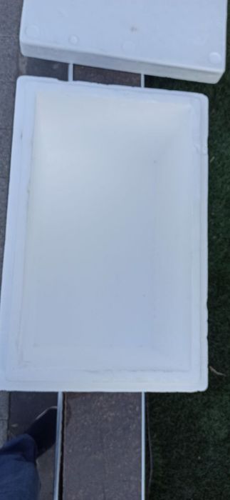 Пенопласт яшиклари ва термоконтейнер ящиклари сотилади