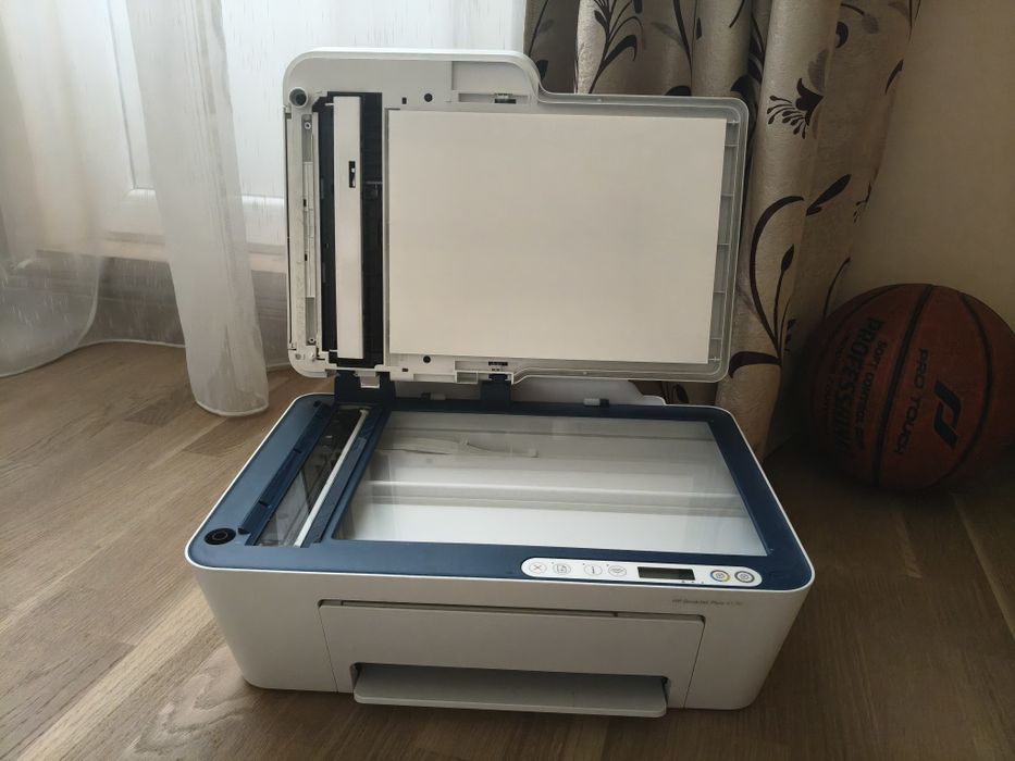 Vând imprimantă Hp deskjet plus 4130