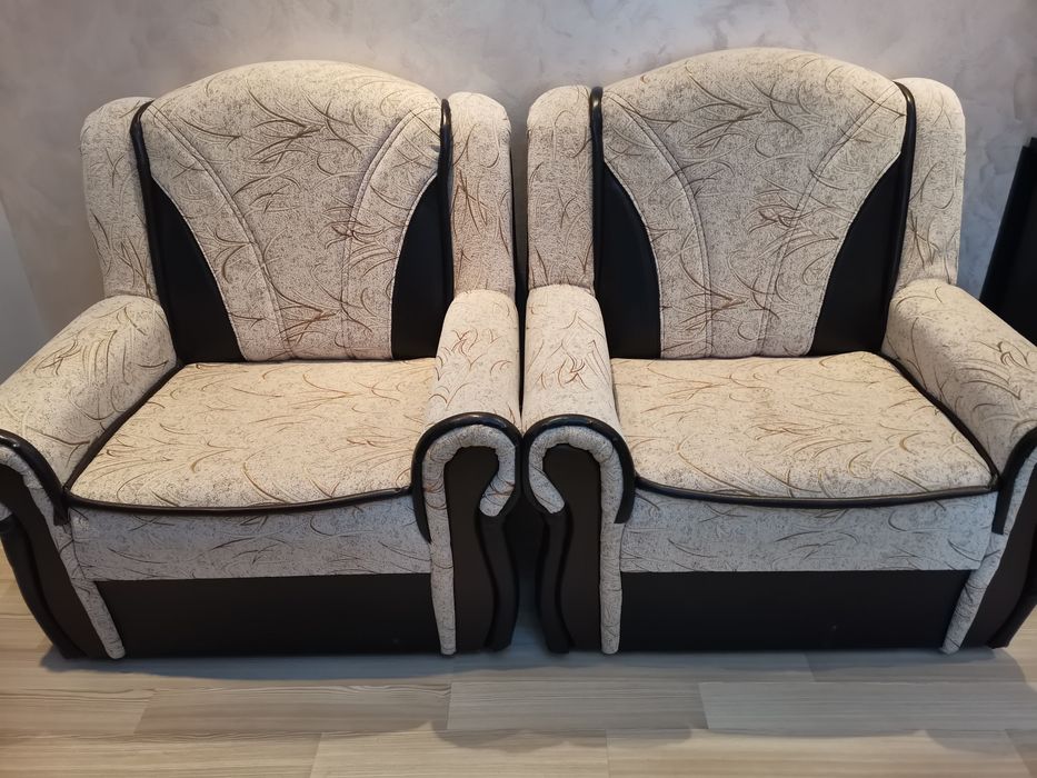 Set canapea cu 2 fotolii