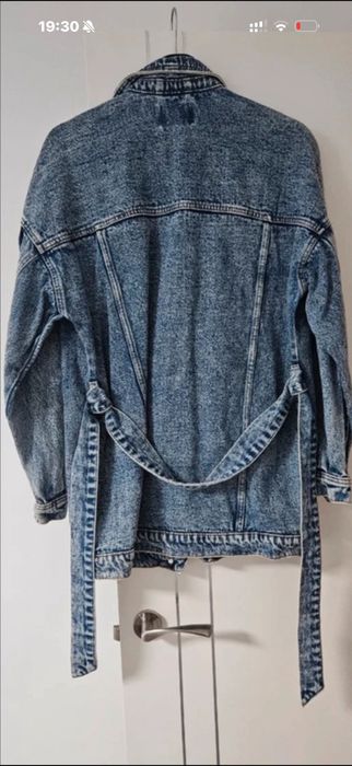 Jacheta de denim blug