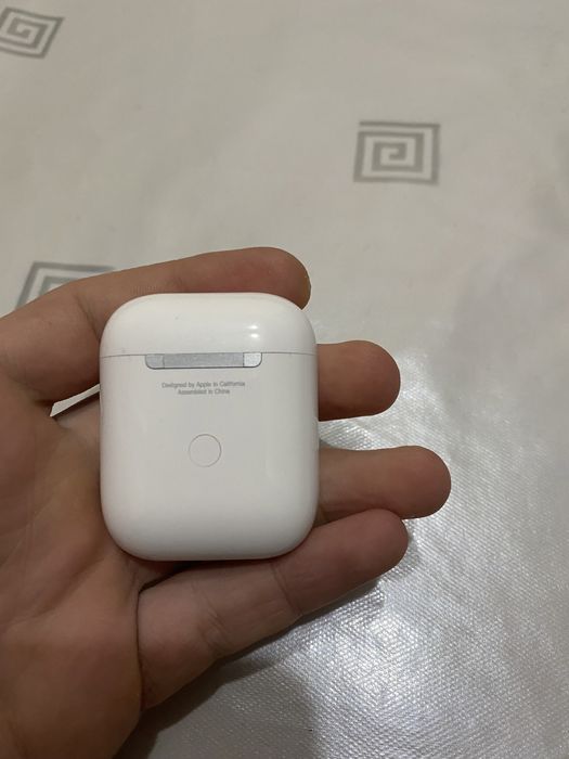Продаётся AirPods-2