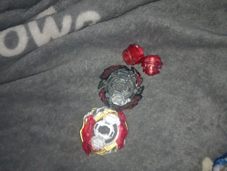 много beyblade срочно