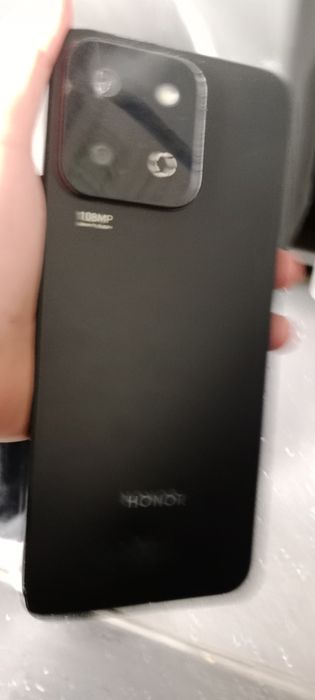 Honor x7c работает