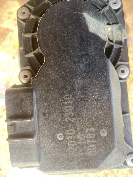 Дроселова клапа за тойота ярис 1.3 бензин 86кс