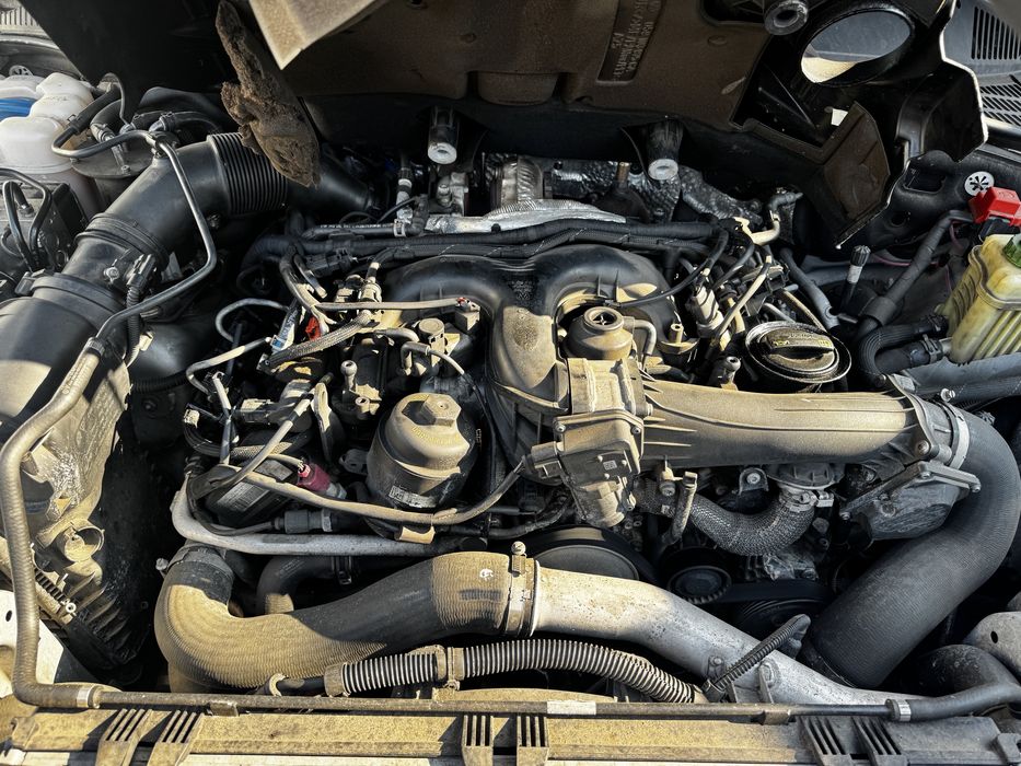 Dezmembrez touareg 7p 3.0 tdi r line crca gri stopuri led bixenon