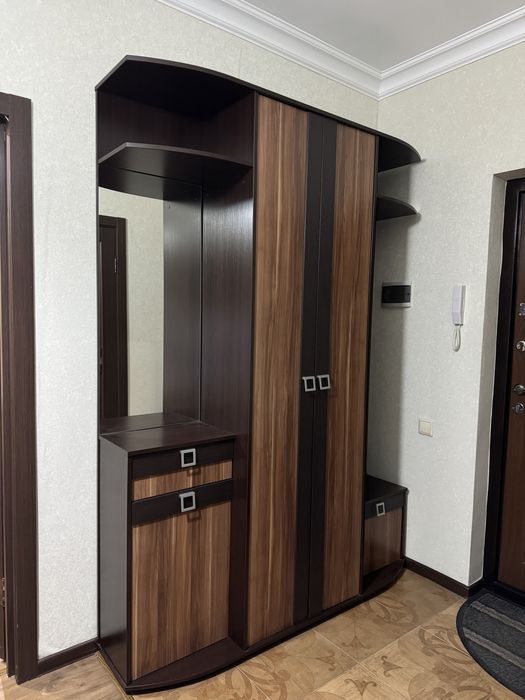 Продам шкаф для прихожей