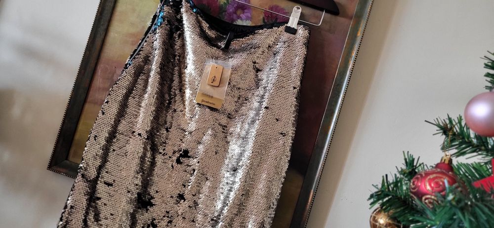 Fusta aurie cu paiete reversibile Stradivarius