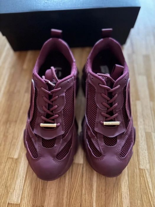 Steve Madden сникърси