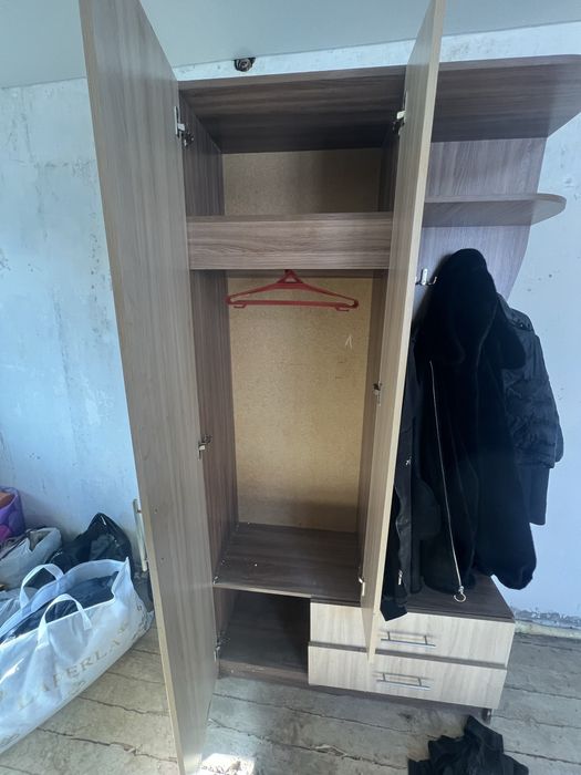 Продам стиральную машинку и два шкафа