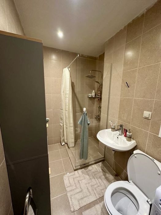 Двустаен обзаведен апартамент за продажба в жилищна сграда в Банско