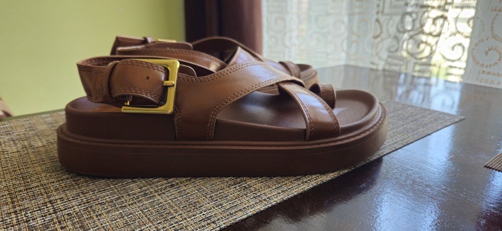 Сандали Zara 38 размер