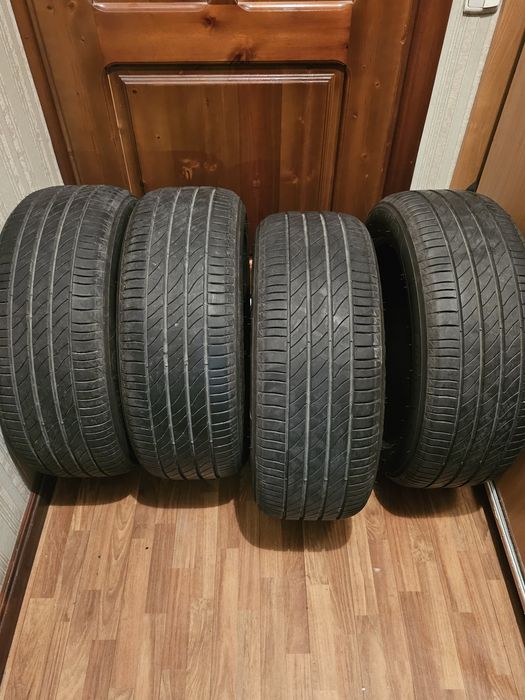 В продаже автошины