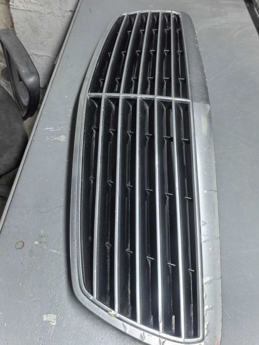 Решётка радиатора Мерседес 211 авангард