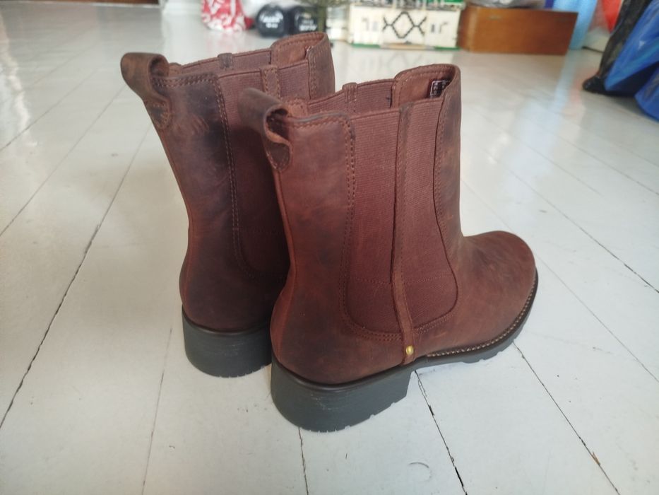 Новые сапоги Clarks