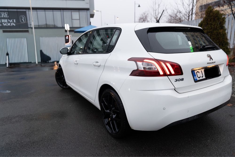Peugeot 308 benzina