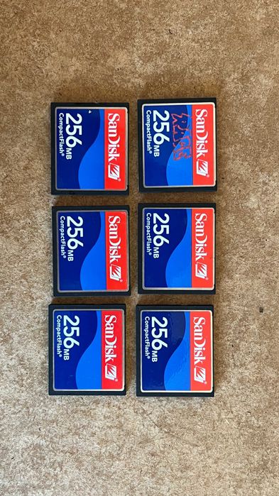 SanDisk 256MB Compact Flash - 6 bucati - MPC Akai / sampler