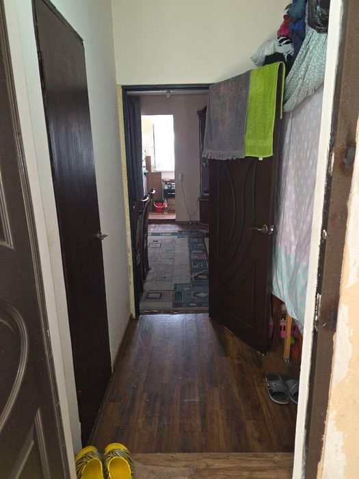 Продаётся однокомнатная квартира бывшая семейное общежитие