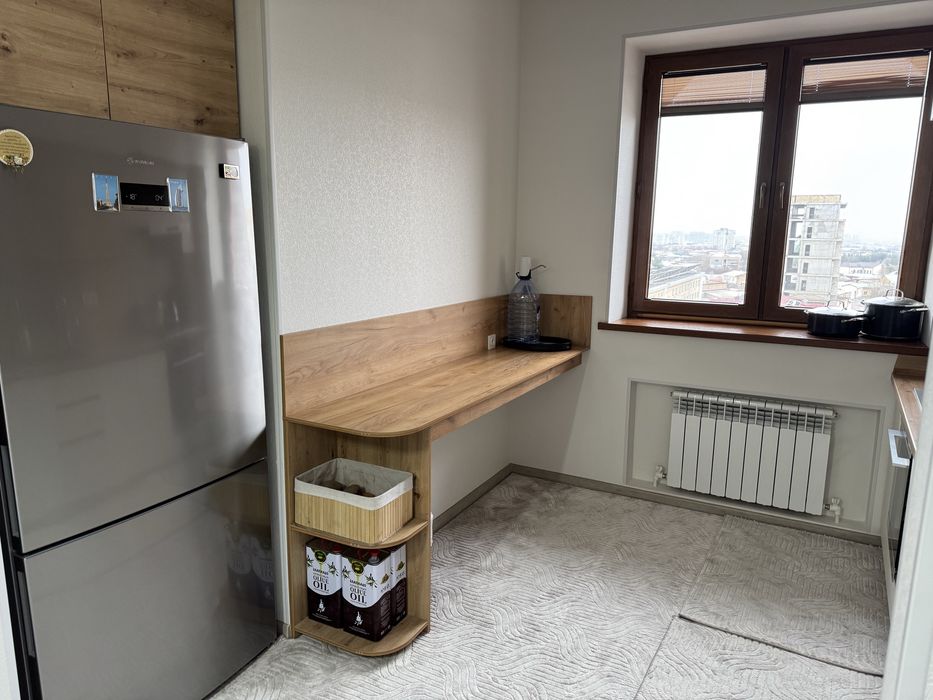 Шахристон метро олдида квартира сотилади. Амир Темур кочаси