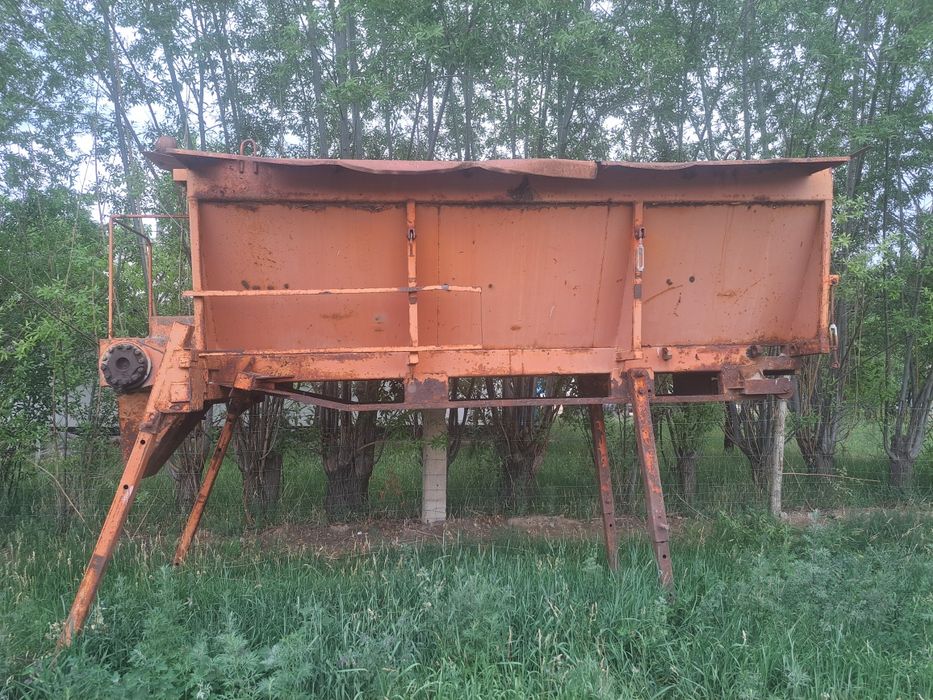 Пескразбрасыватель