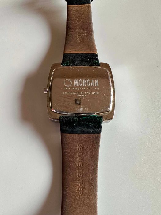 Продавам дамски часовник  Мorgan - M 1008 B IG 12 с ест кожа каишка