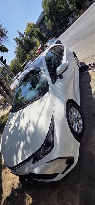 Toyota Corolla 2023 Ideal, sotiladi