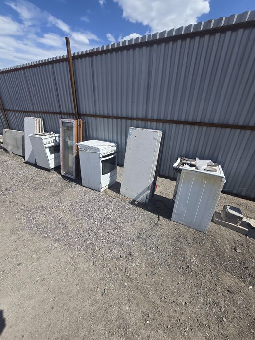 Продам газовые плиты — 3 штуки
