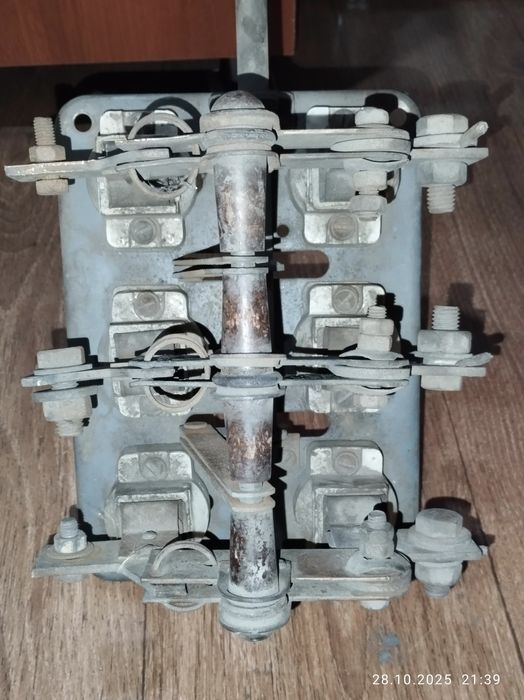 Рубильник (медный) 3-фазный, 400А-500А