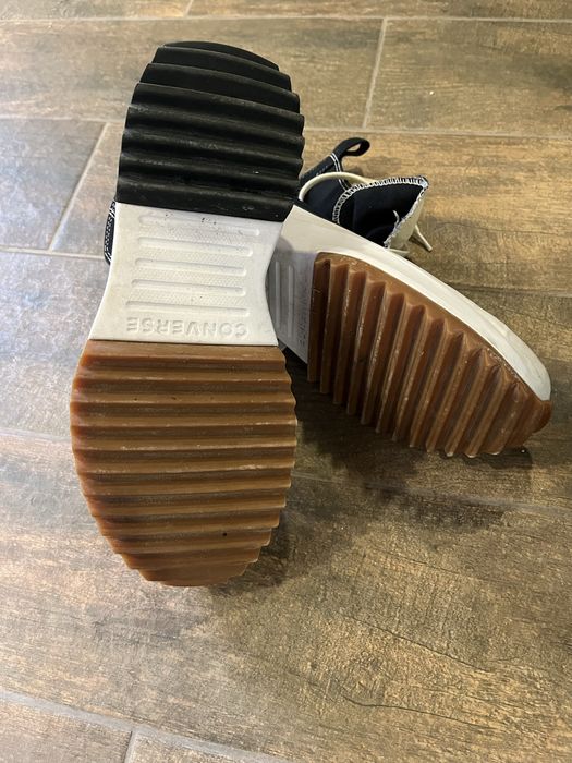 Converse Run Star Hike