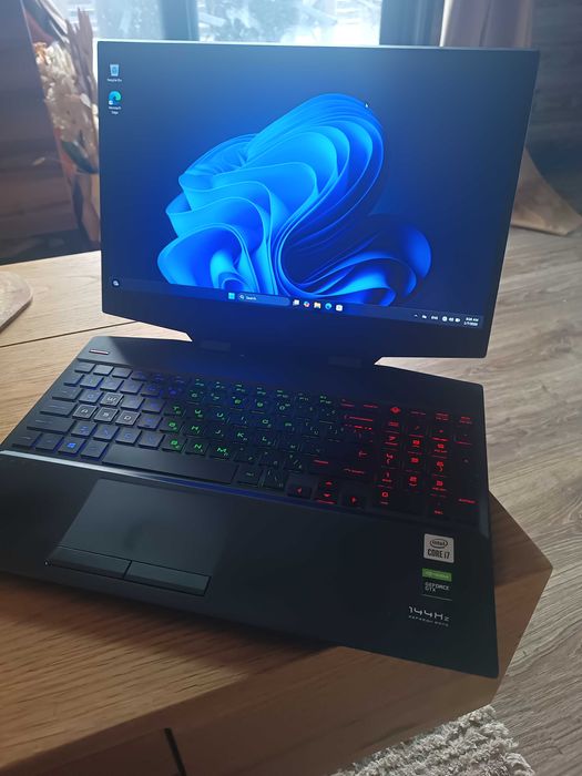 Продавам OMEN by HP 15-dh1xxx гейминг