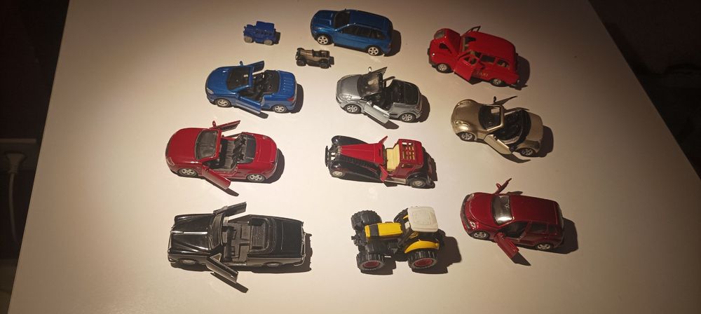 колекция метални колички