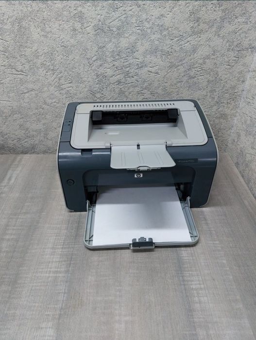 HP LaserJet P1102s
принтер