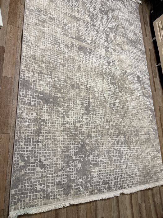 Продам палас в отличном состоянии 2 на 3