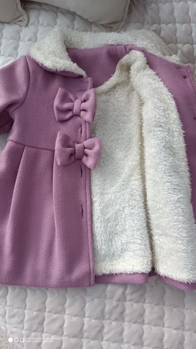 Продам пальто для девочки