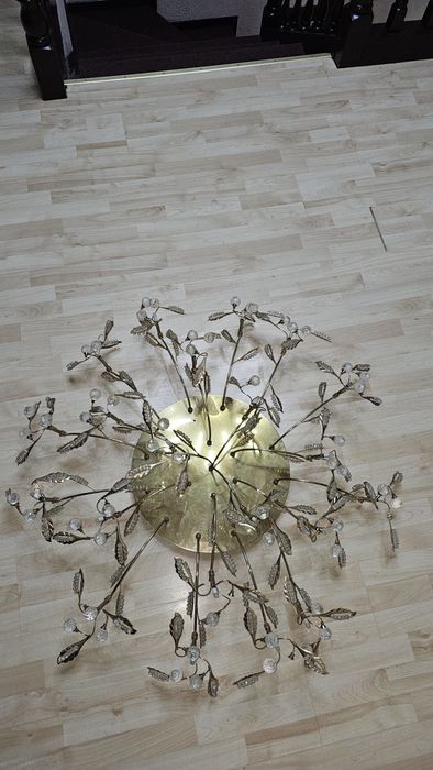 Продам люстру БУ