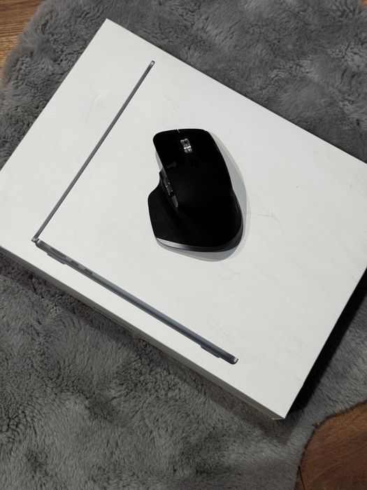 Apple MacBook Air M2 - 13,6 inch. // 256GB // 96% Battery Health