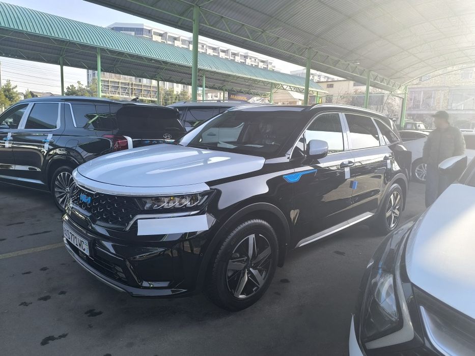 Kia.Sarento.2.5 M.2022yil Qora.7 kshlik