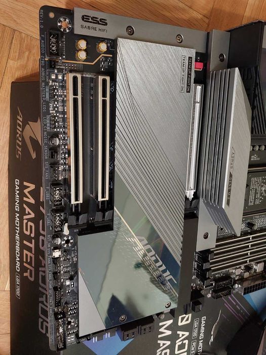Gigabyte Z790 Aorus Master Wi-Fi DDR5