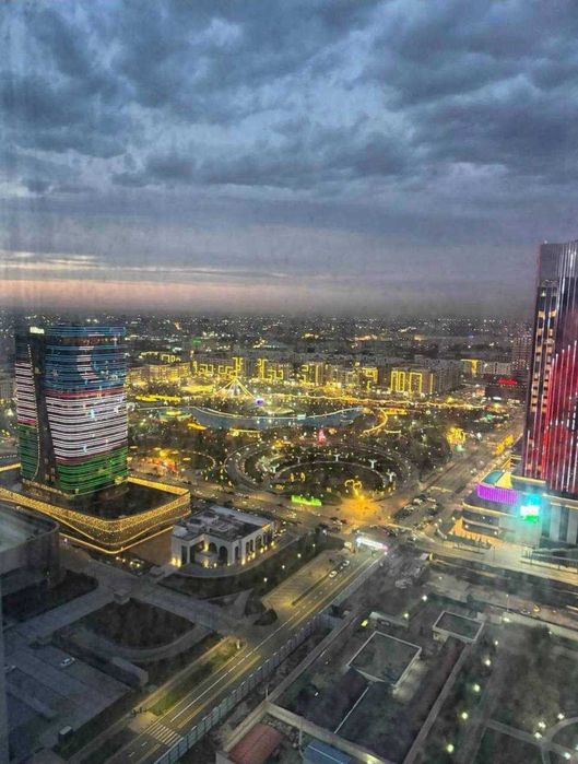 * Piramit Tower 3ком квартира в центре.,ул Бабура и Нукусская.Коробка