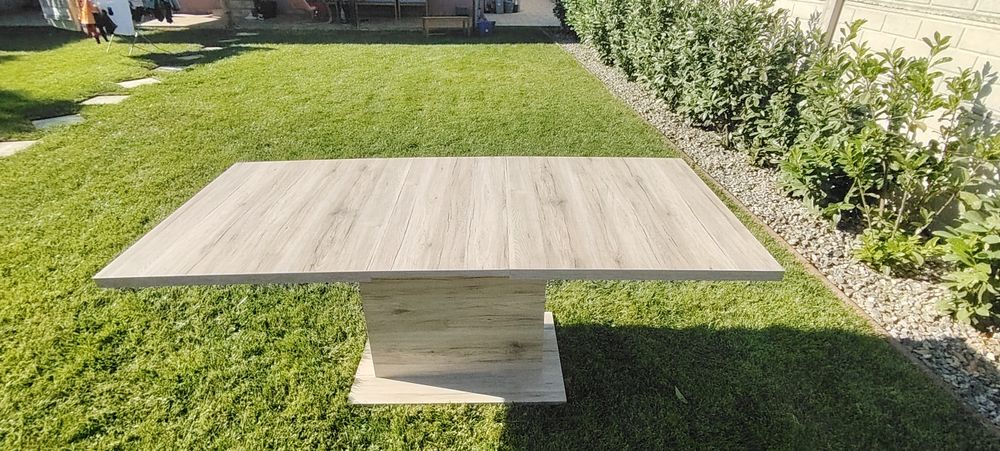 Vând masa living extensibila