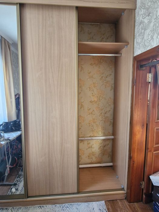 Шкаф купе 3 двери.