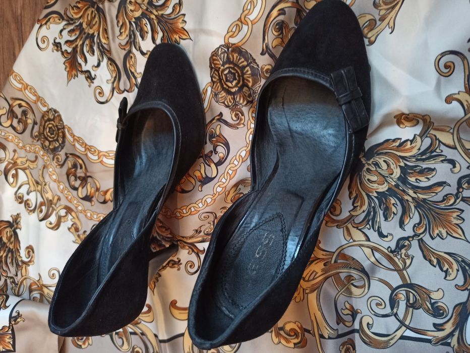 Обувки № 38  велур